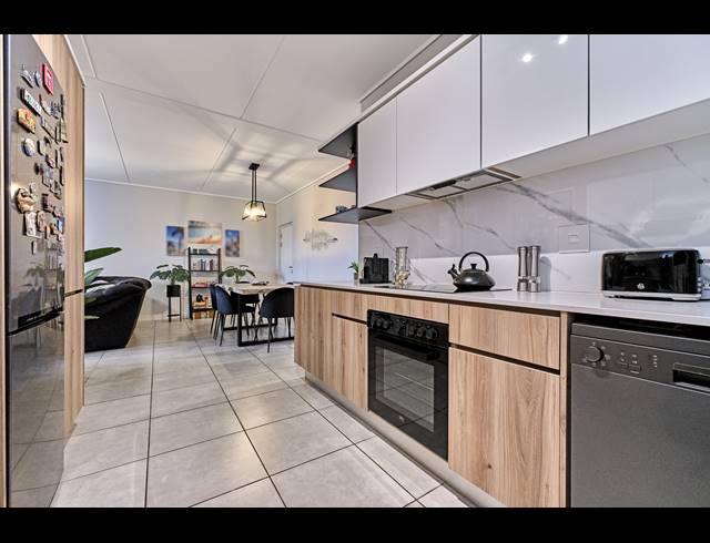 3 BEDROOM APARTMENT FOR SALE IN WATERFALL